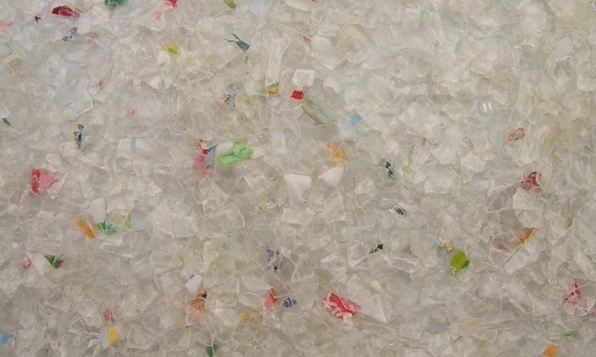 Defects removed - PET Flakes